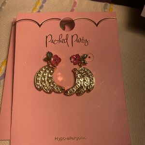 Packed Party NIP rhinestone banana earrings